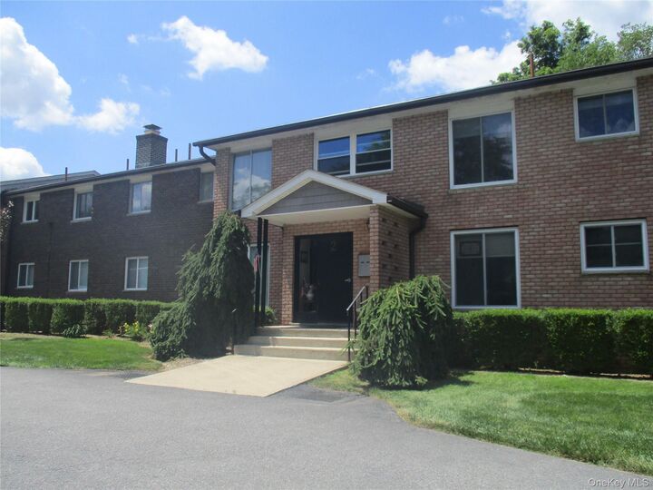 Property Photo:  2 Barnett Drive 3  NY 10950 