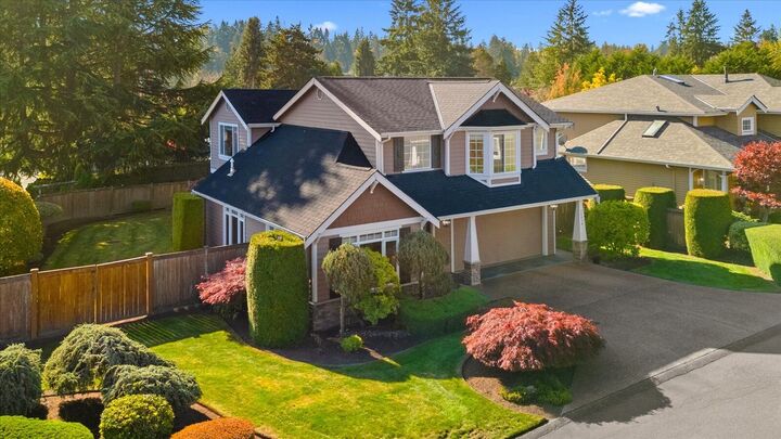 Property Photo: 24014 74th Avenue W WA 98026