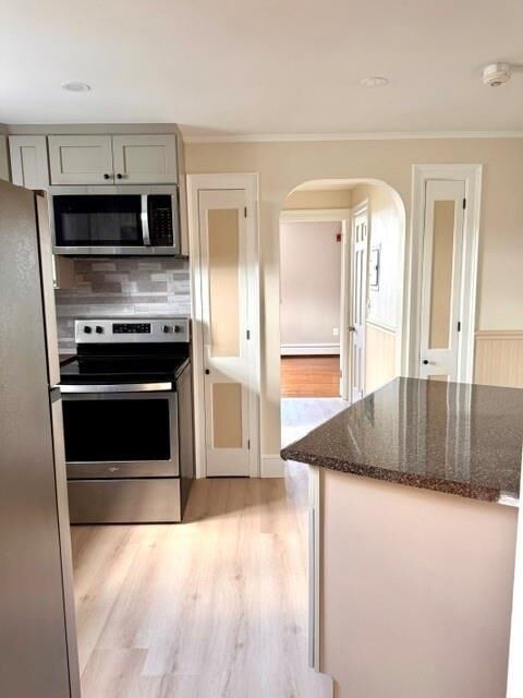 Property Photo:  143 Pidge Avenue 3  RI 02860 
