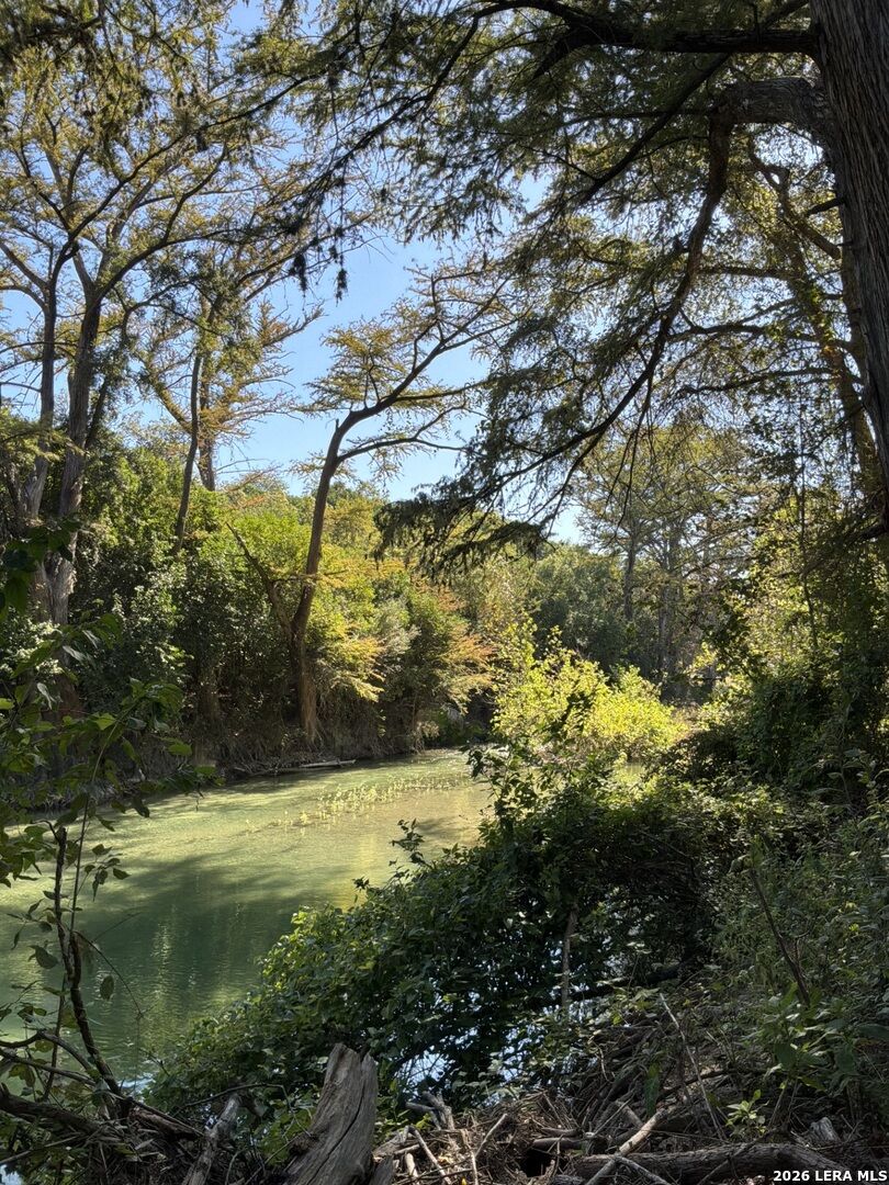 Property Photo:  356 Phyliss Dr  TX 78003 