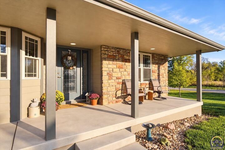 Property Photo:  4842 SW Misty Harbor Ave  KS 66610 