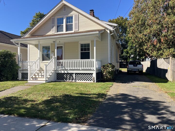 Property Photo:  108 North Pearl Street  CT 06450 