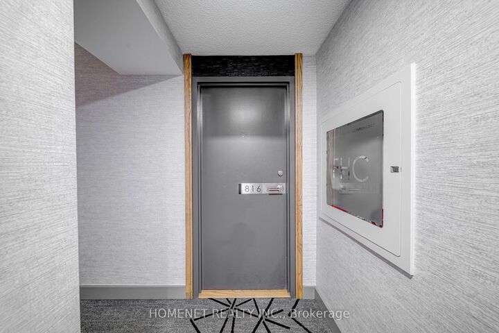 Property Photo:  25 Telegram Mews 816  ON M5V 3Z1 