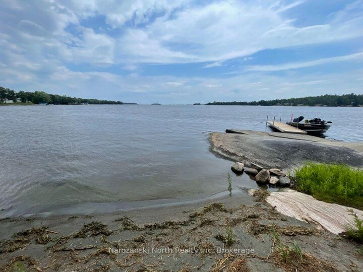 Property Photo:  151 B Avenue Du Lac Avenue  ON P0H 1R0 