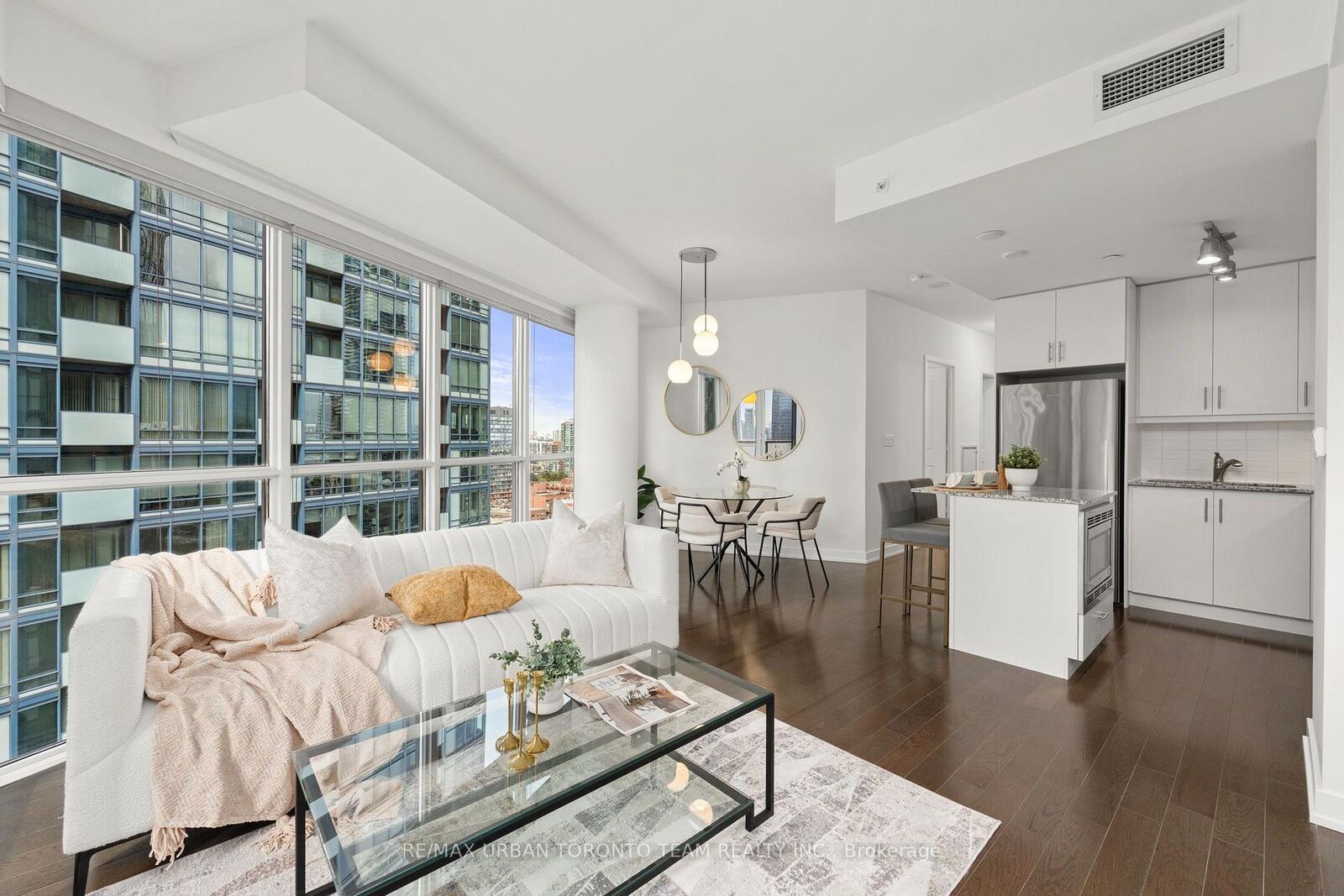 Property Photo: 1 The Esplanade Avenue 2104 ON M5E 0A8
