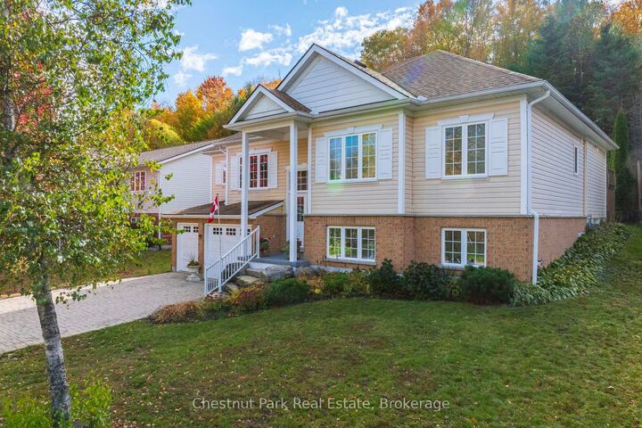 Property Photo:  27 Kendra Crescent  ON P1H 2M5 