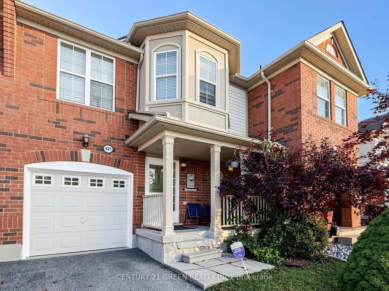 Property Photo:  821 Bennett Boulevard  ON L9T 6X9 
