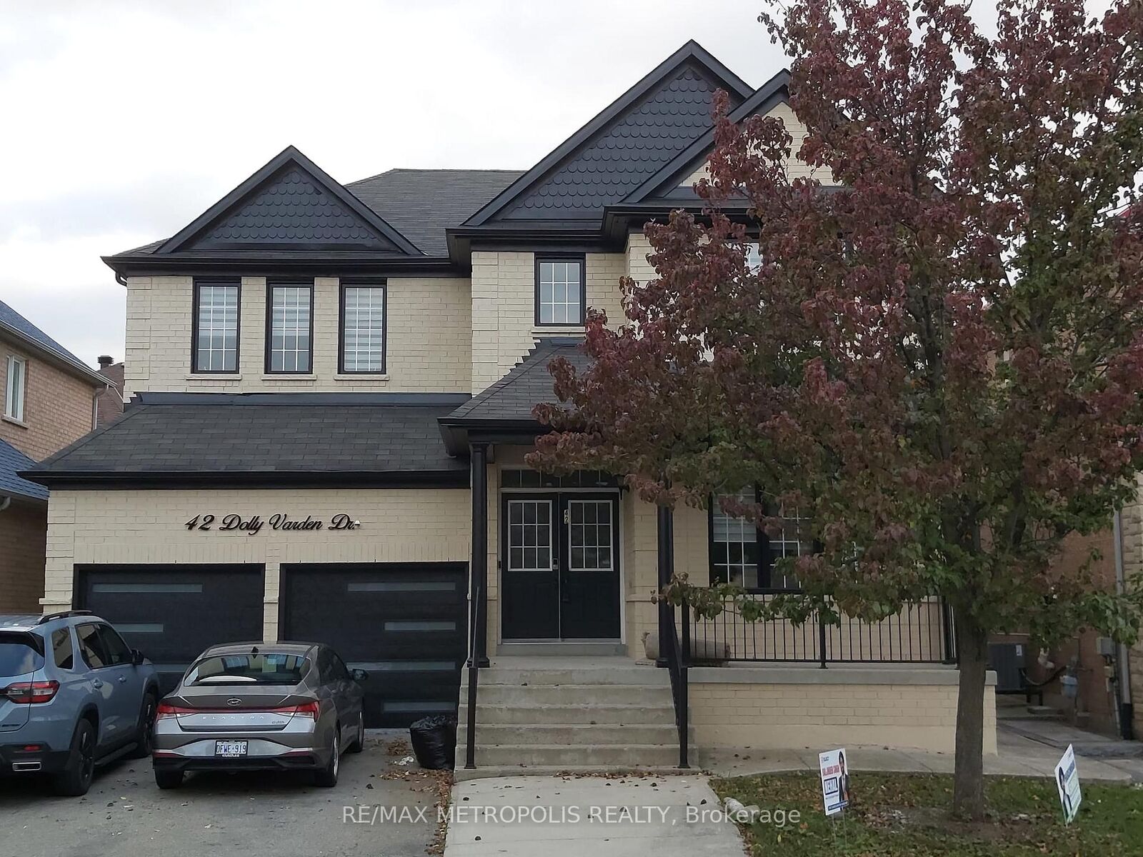 Property Photo:  42 Dolly Varden Drive Bsmt  ON L6R 3L3 