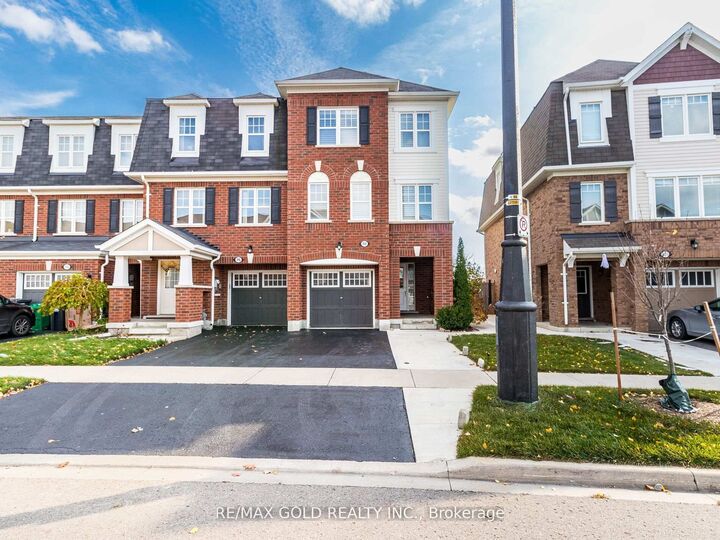 Property Photo:  98 Bannister Crescent  ON L7A 4H4 
