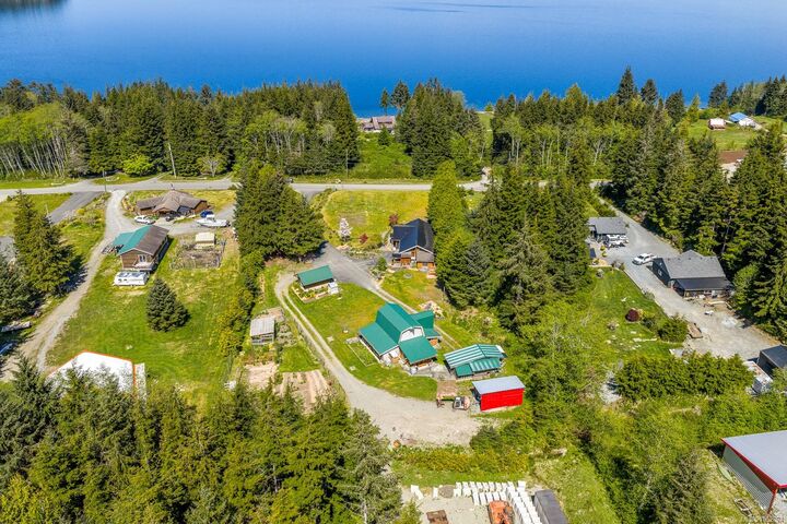 Property Photo:  885 Lanqvist Rd  BC V0N 2R0 