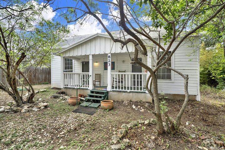 Property Photo: 823 Midway Street TX 78666