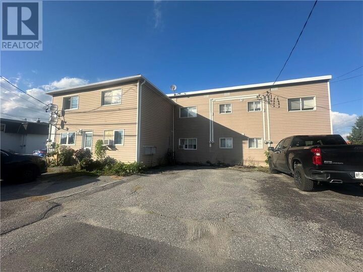 Property Photo:  660 Notre-Dame Avenue Unit# 5  ON P3C 5L2 