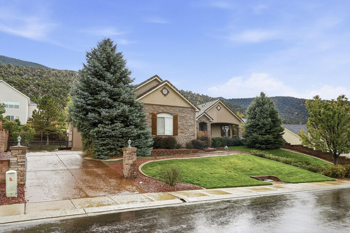 Property Photo:  1148 E Ashdown Forest Rd  UT 84721 