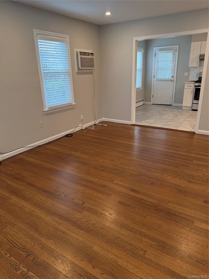 Property Photo: 189 Lockwood Avenue 1 NY 10701