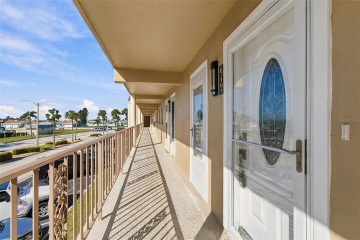 Property Photo:  1 Boca Ciega Point Boulevard 206  FL 33708 