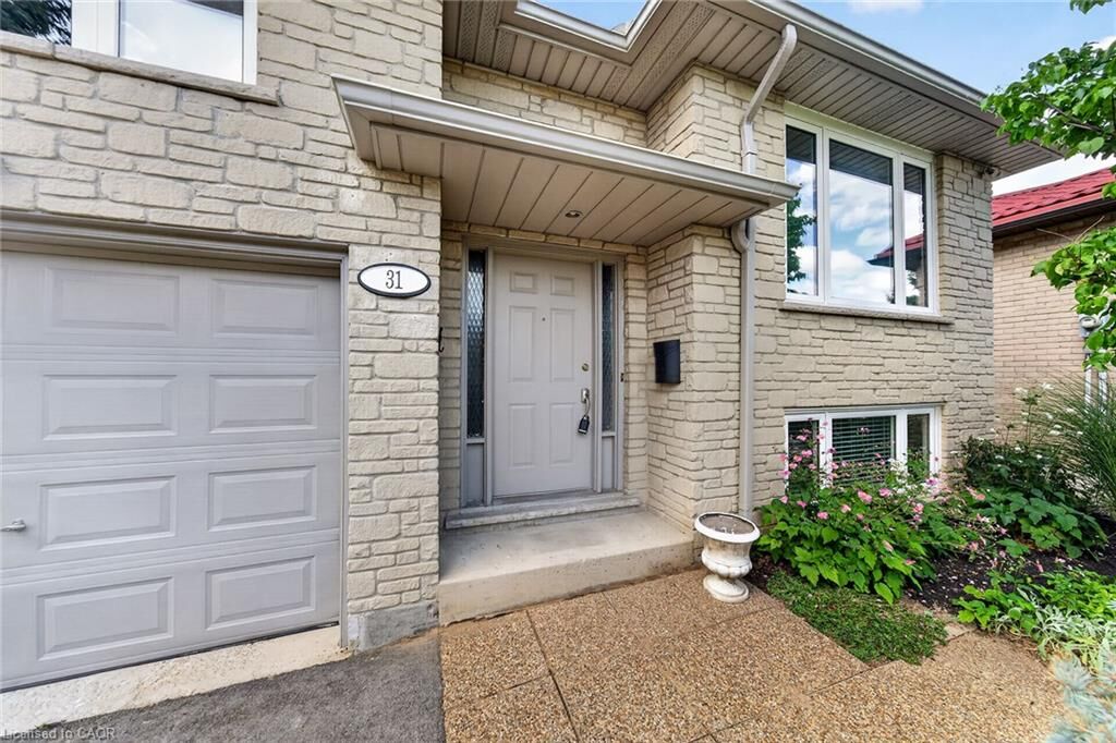 Property Photo:  31 Gilcrest Street  ON L9C 7G9 