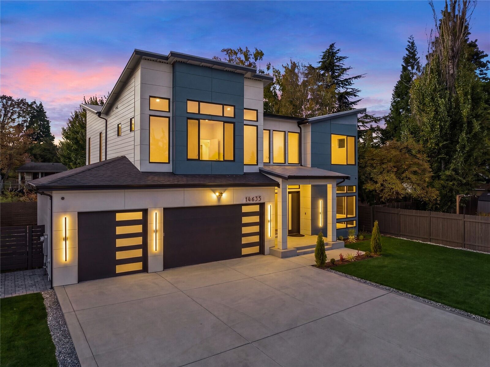 Property Photo: 14635 27th Lane S WA 98168