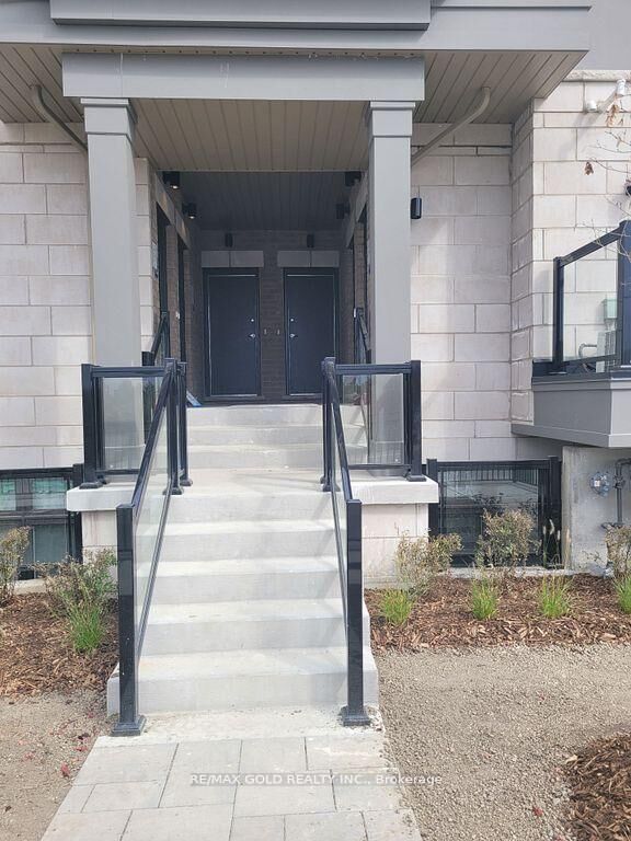Property Photo:  30 Halliford Place 216  ON L6P 0N5 