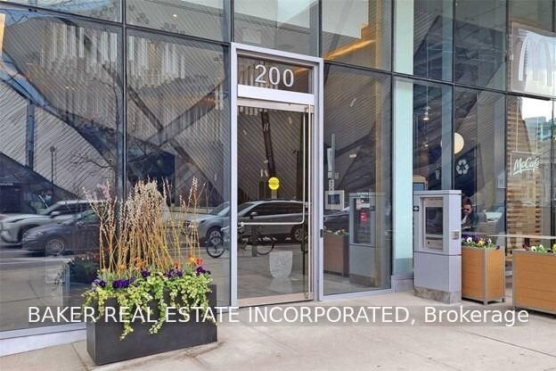 Property Photo:  200 Bloor Street W 2302  ON M5S 0B1 