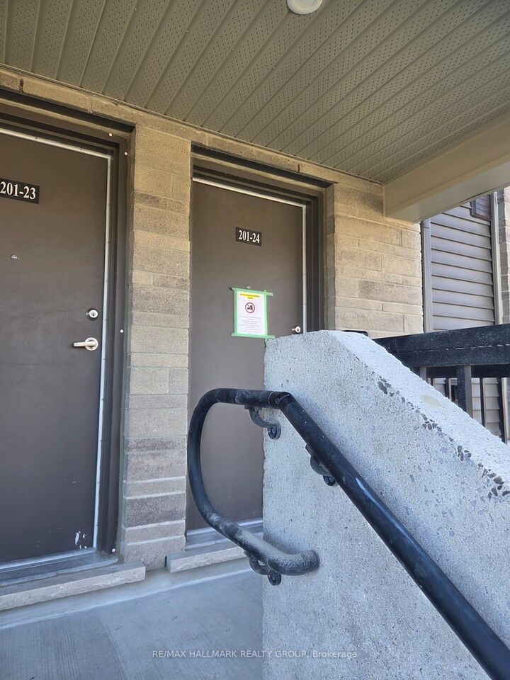Property Photo:  201 Glenroy Gilbert Drive 24  ON K2J 5G3 