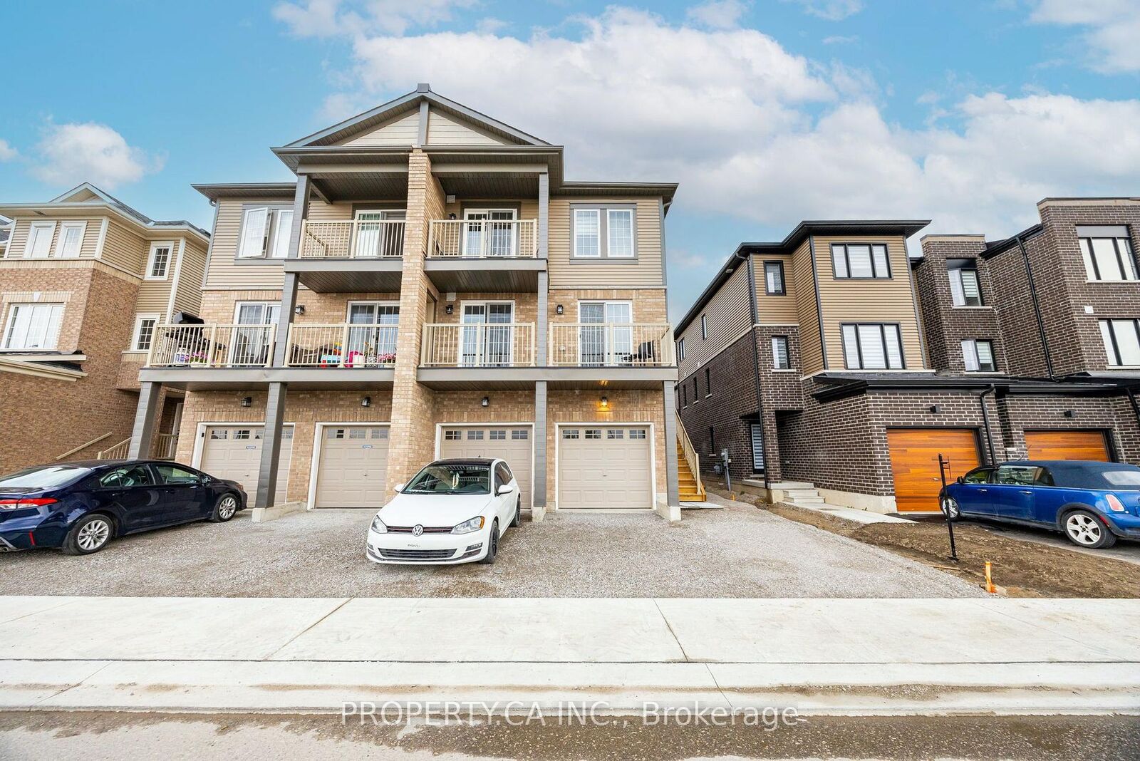 Property Photo:  11 Tobias Lane 5  ON L9J 0T6 
