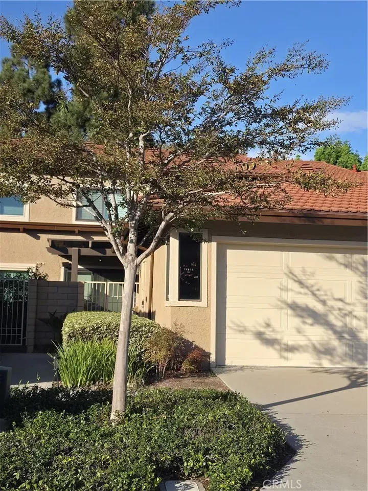 Property Photo: 25585 Breezewood CA 92629