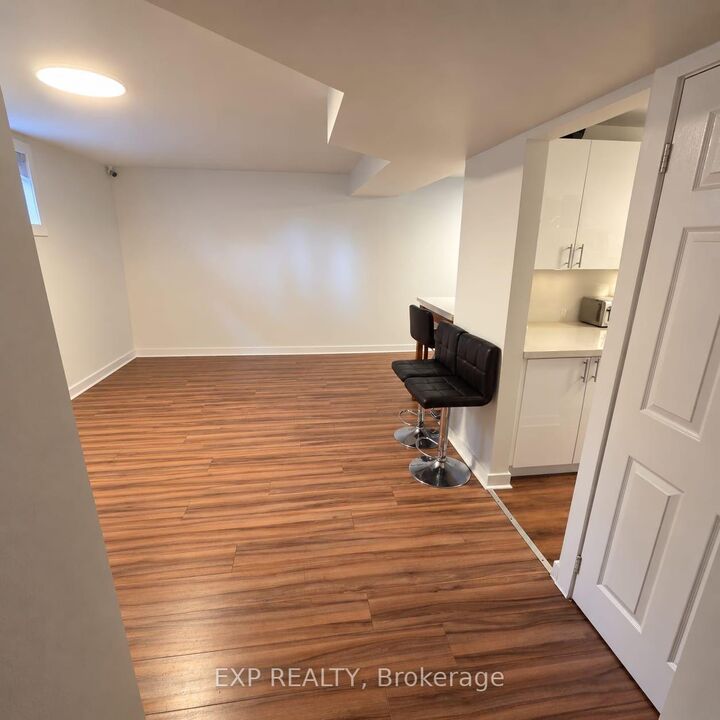 Property Photo:  16 Lucas Avenue Lower  ON L4N 9N1 