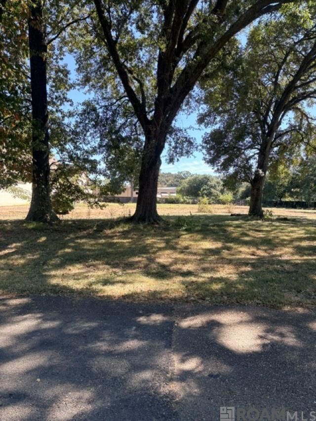 Property Photo:  8724 Field Dr  LA 70809 