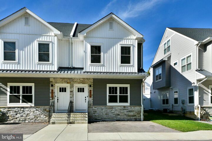 Property Photo: 9514 Golfview Lane PA 19114