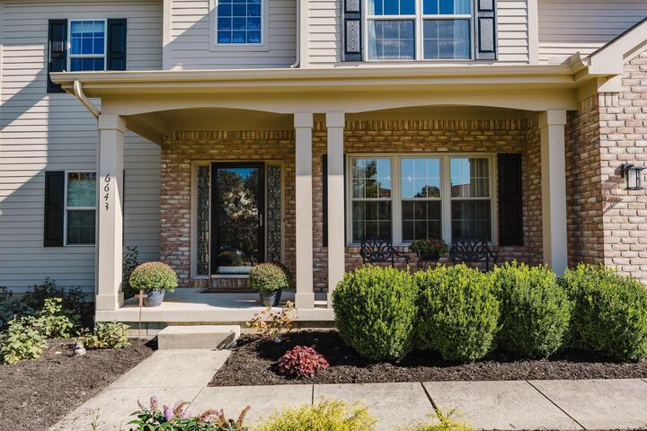 Property Photo: 6643 Spring Run Drive OH 43082