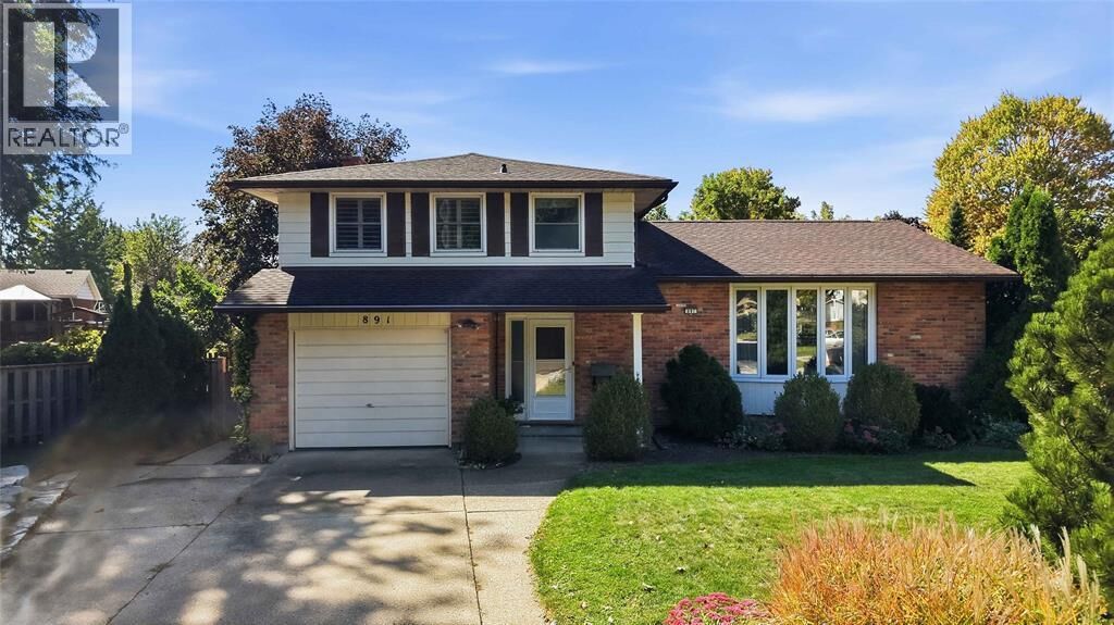 Property Photo:  891 Allandale Drive  ON N7S 3E3 