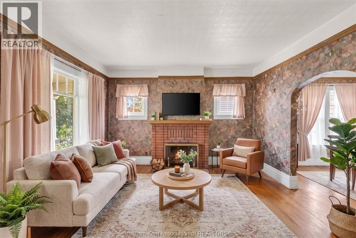 Property Photo:  54 Patteson Avenue  ON N7M 1T5 