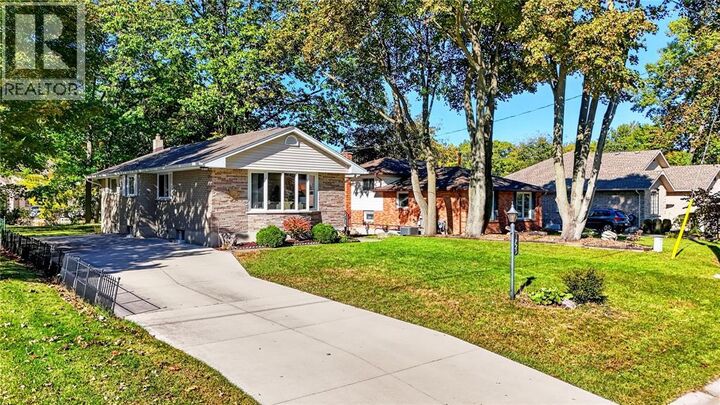 Property Photo:  1729 Willard Avenue  ON N7S 3R8 