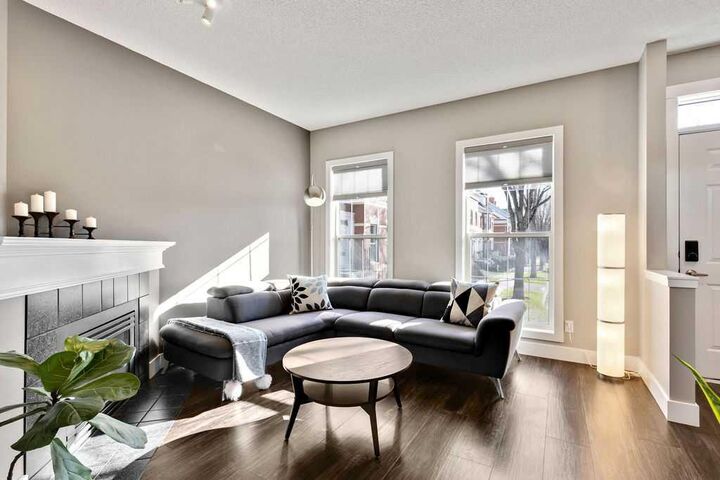 Property Photo:  86 Inverness Square SE  AB T2Z 2Z2 