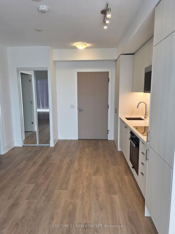 Property Photo:  2450 Bloor Street W 314  ON M6S 0A9 