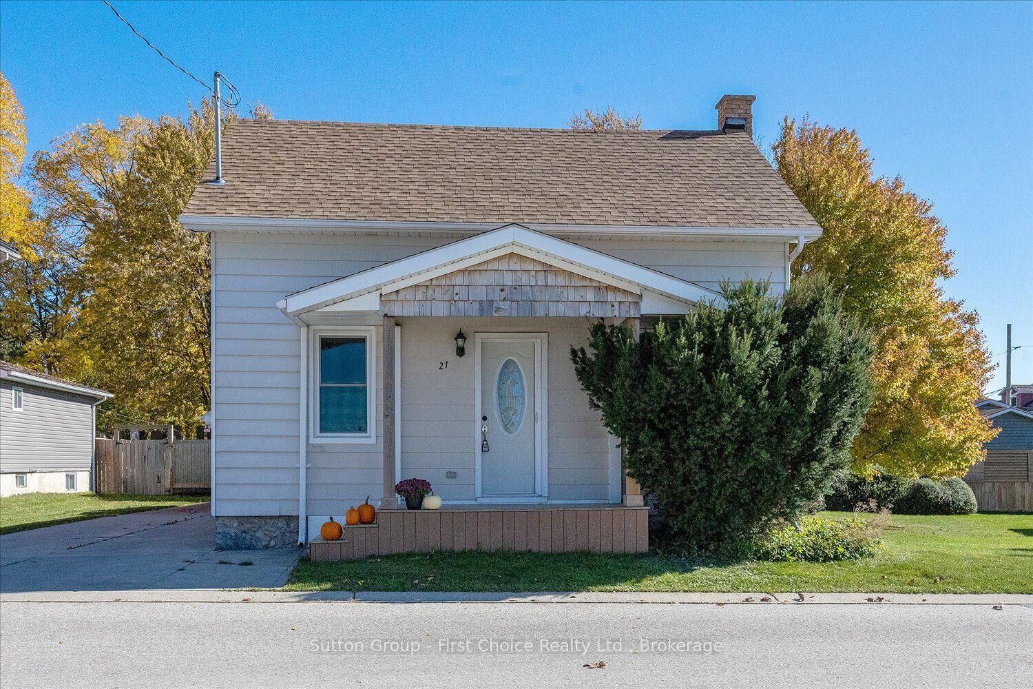 Property Photo:  21 Temperance Street  ON N0K 1M0 