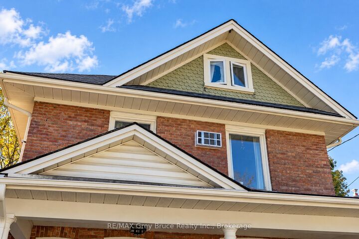Property Photo: 516 4th Avenue E ON N4K 2N2