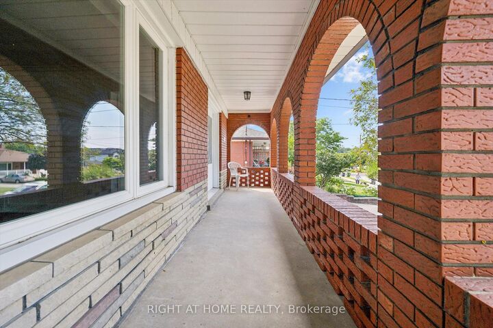 Property Photo:  27 Jocada Road  ON M6L 2J4 