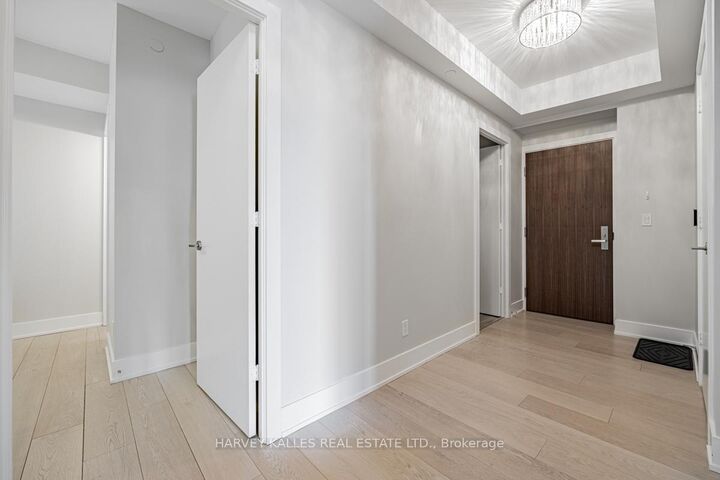 Property Photo:  200 Bloor Street W 1001  ON M5S 1T8 
