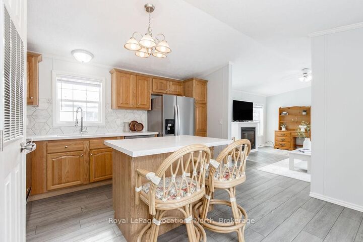 Property Photo:  89 Georgian Glen Drive  ON L9Z 1K8 