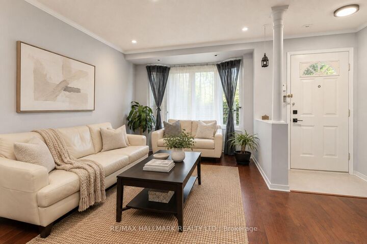 Property Photo: 28 Rosebank Drive 1505 ON M1B 5Z1