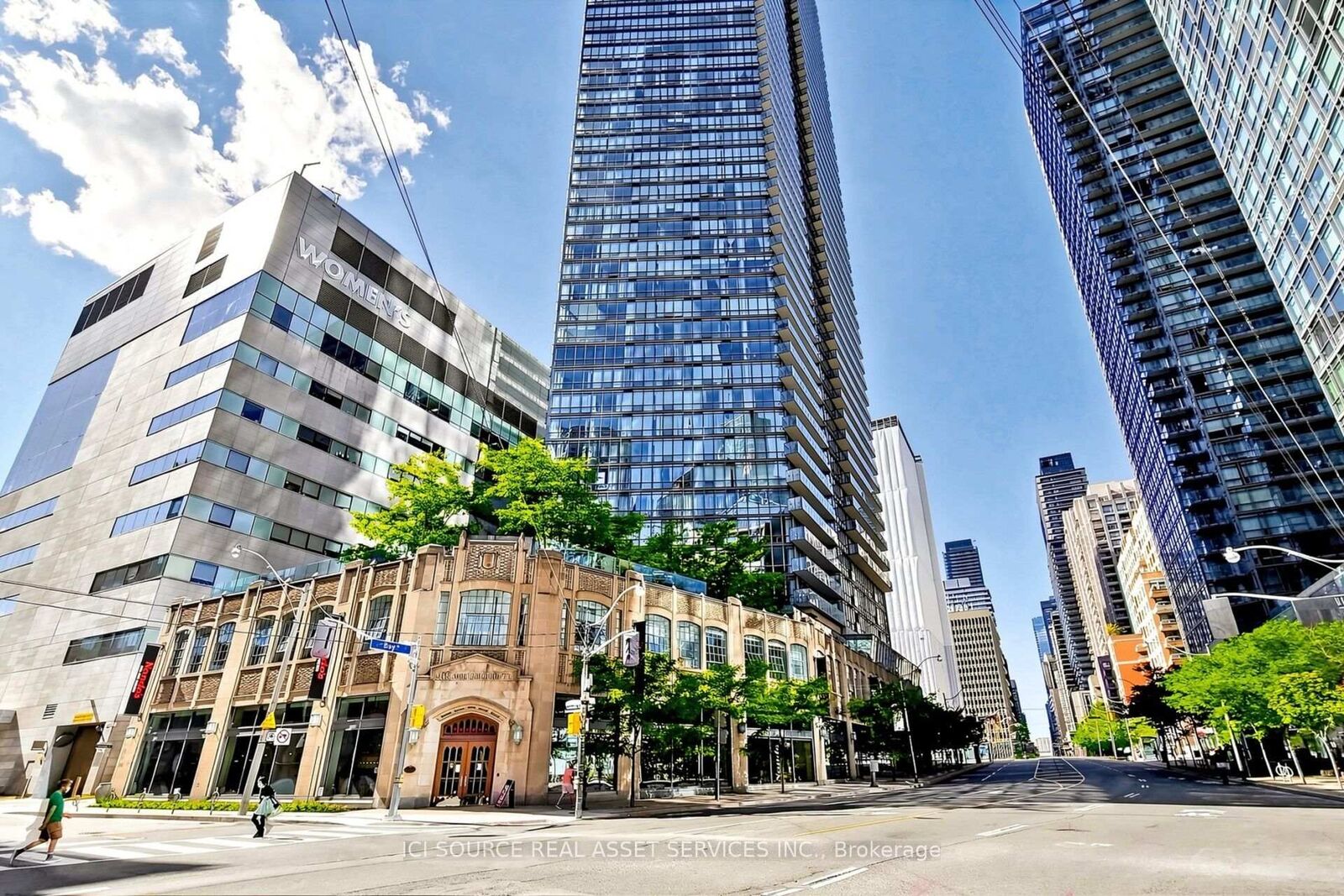 Property Photo:  832 Bay Street 2608  ON M5S 1Z6 