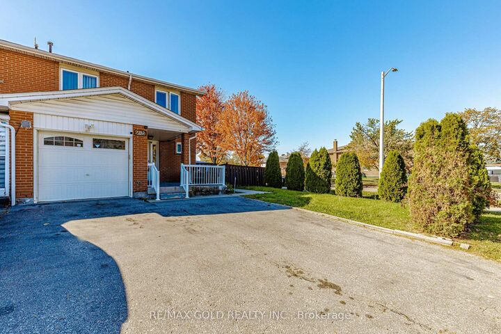 Property Photo:  7262 Sigsbee Drive  ON L4T 4A1 