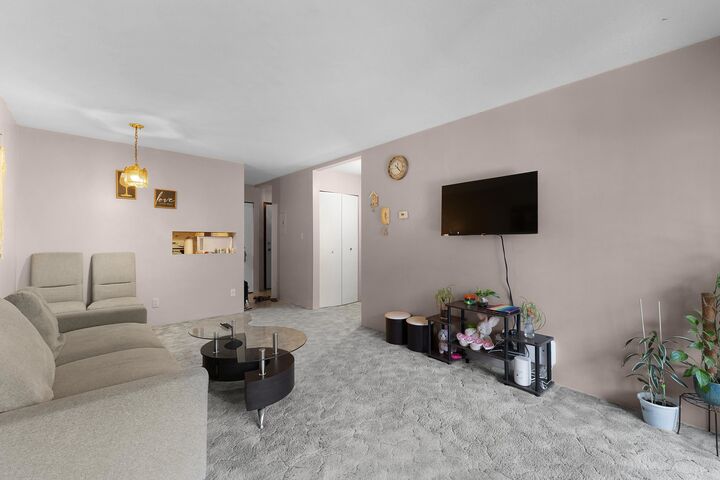 Property Photo:  32733 E Broadway Street 206  BC V2T 4M9 