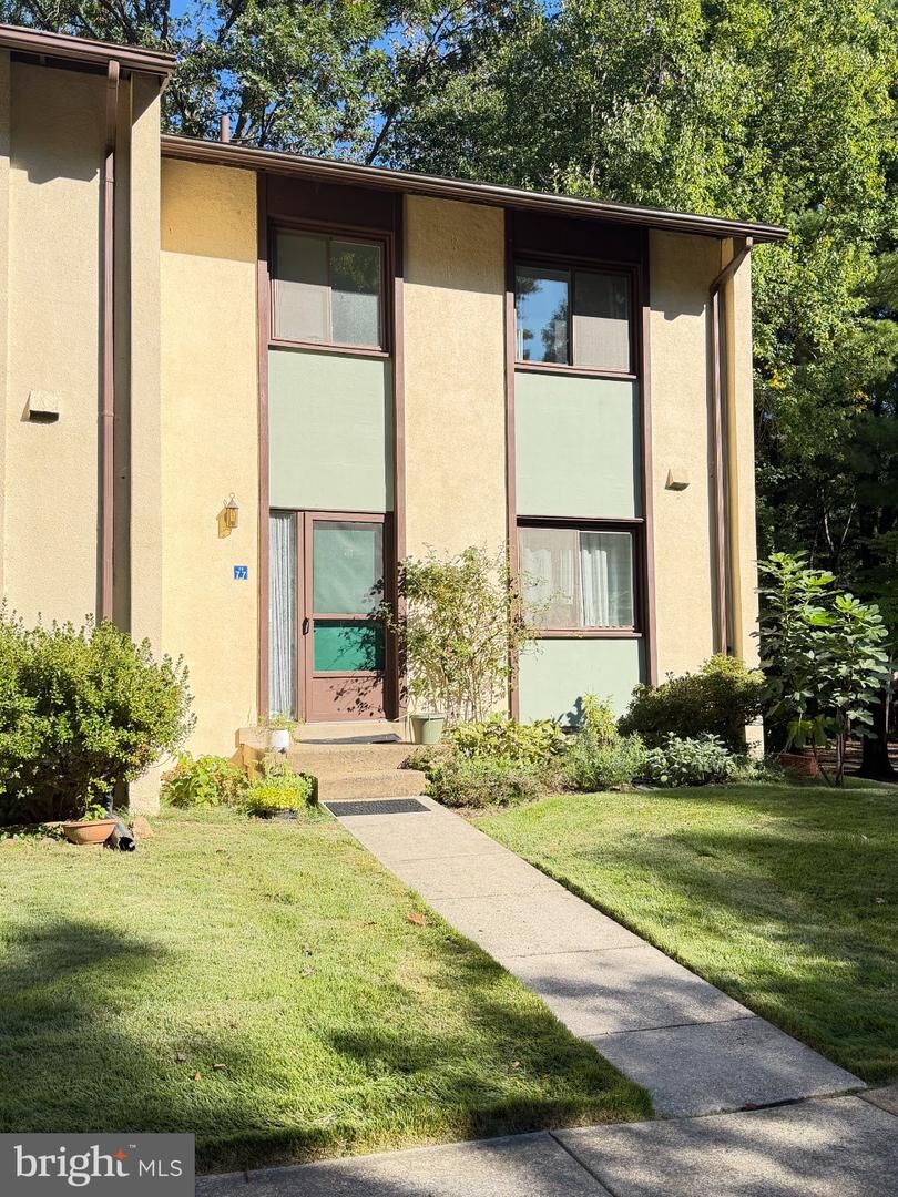 Property Photo:  