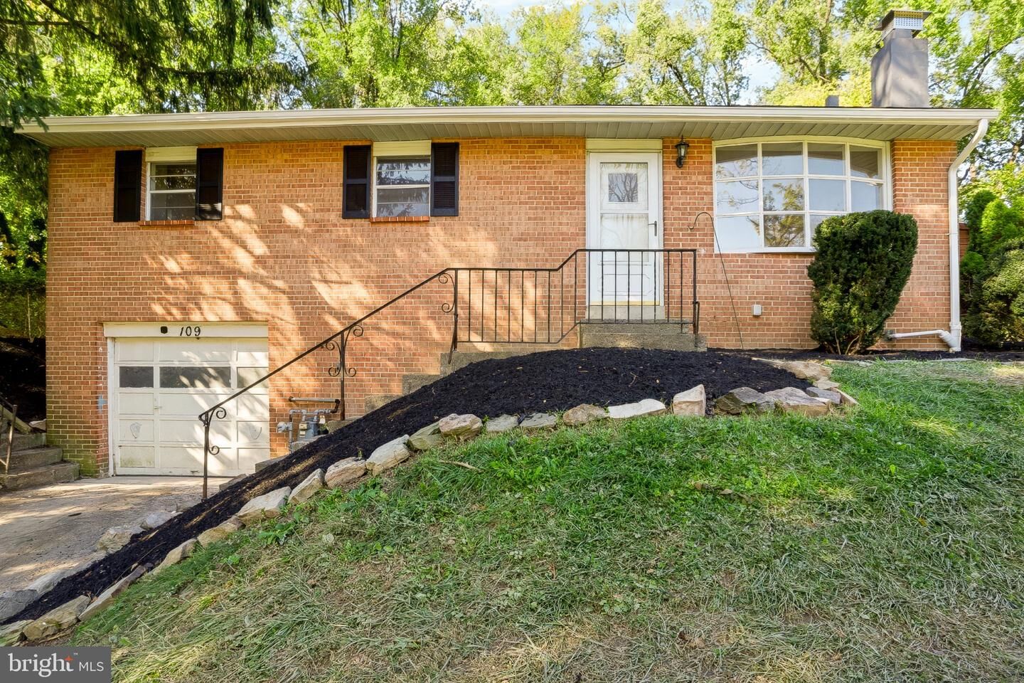 Property Photo:  109 N Sporting Hill Road  PA 17050 