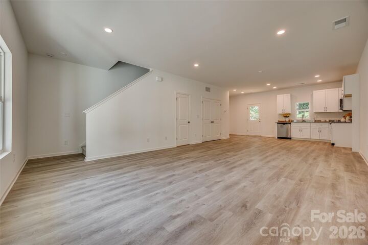 Property Photo: 803 W Virginia Avenue NC 28016