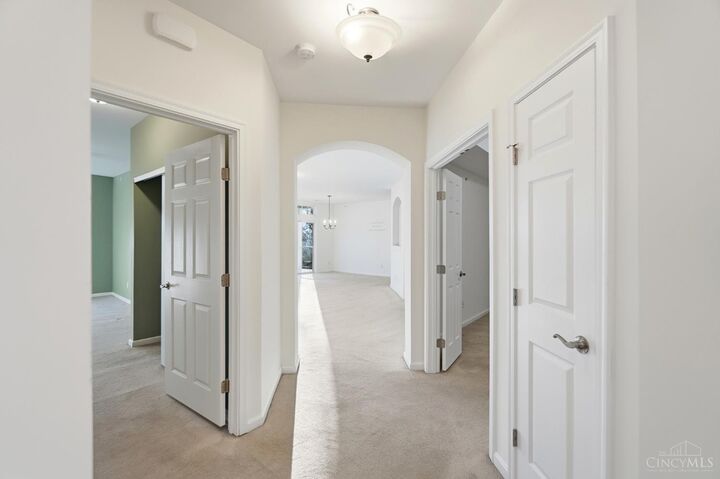 Property Photo: 7378 Bridge Point Drive OH 45248