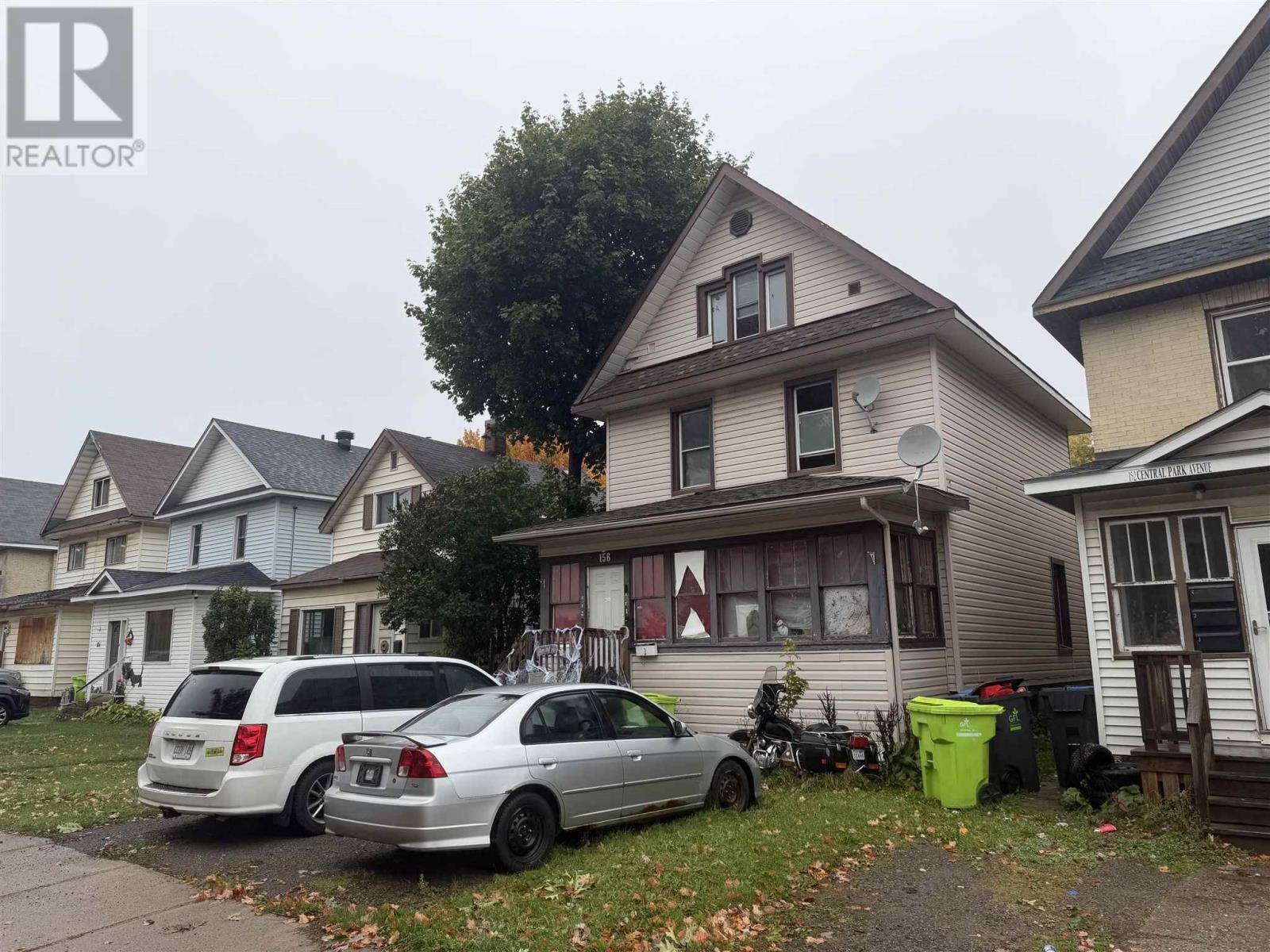 Property Photo: 156 Central Pk ON P6A 1K6