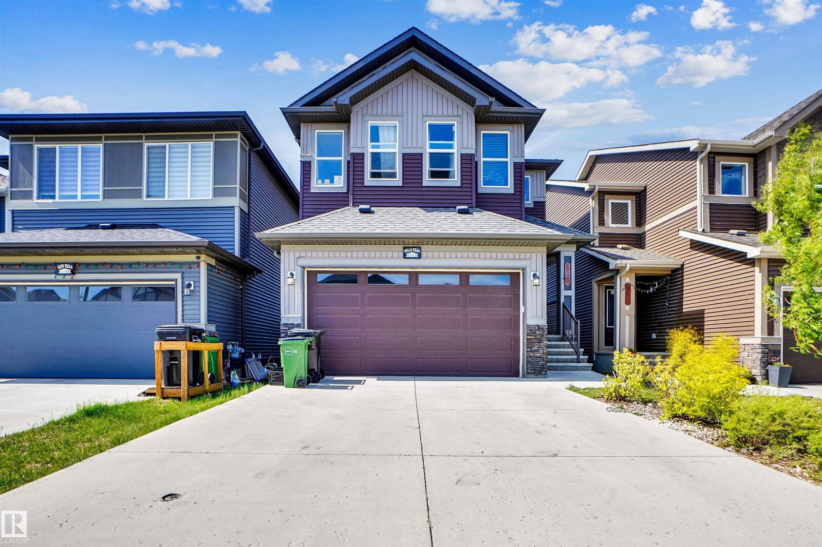 Property Photo:  2743 Collins Crescent SW  AB T6W 3X4 